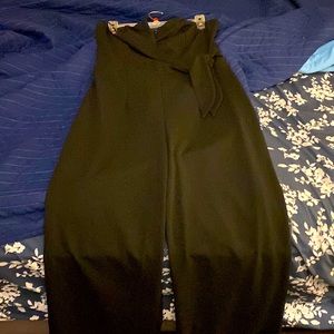 Francesca’s large black strapless jumper.